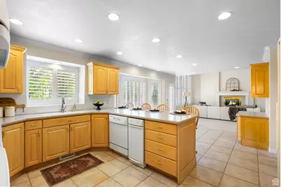 2041 W 8820 S, West Jordan, UT 84088 - Photo 16