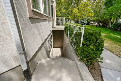 2041 W 8820 S, West Jordan, UT 84088 - Photo 44
