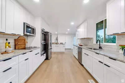 3129 N Cherokee Ln E, Provo, UT 84604 - Photo 10