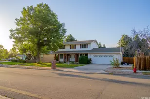 2103 E Kramer Dr, Sandy, UT 84092 - Photo 2