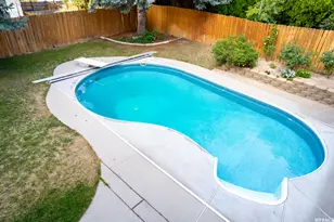 2103 E Kramer Dr, Sandy, UT 84092 - Photo 4