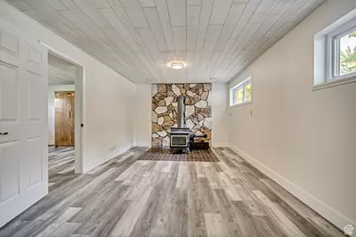 841 E Newbold Cir S, Midvale, UT 84047 - Photo 14
