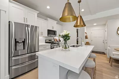 1417 E Rustic Wood Ct, Sandy, UT 84092 - Photo 6