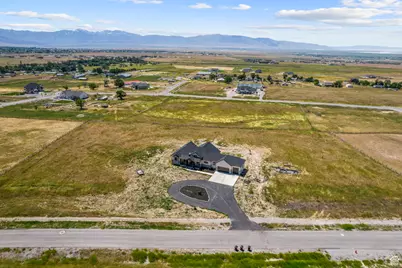 2175 N Dapple Dr, Tooele, UT 84074 - Photo 32