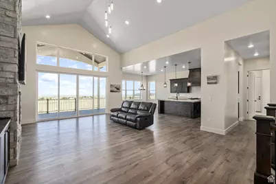 2175 N Dapple Dr, Tooele, UT 84074 - Photo 8