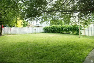 4891 S 2875 W, Roy, UT 84067 - Photo 16