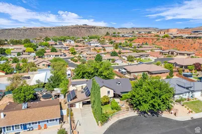 1009 N 2050 East Cir E, Saint George, UT 84770 - Photo 2