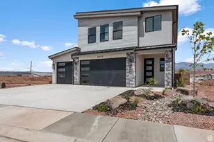 1033 E Coyote Crest Dr, Washington, UT 84780 - Photo 2