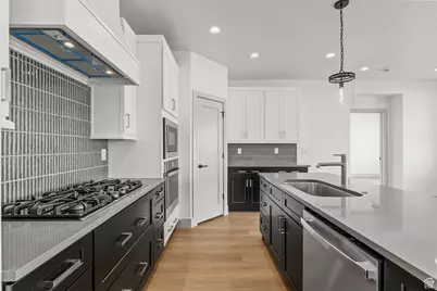 1033 E Coyote Crest Dr, Washington, UT 84780 - Photo 8