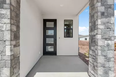 1033 E Coyote Crest Dr, Washington, UT 84780 - Photo 4