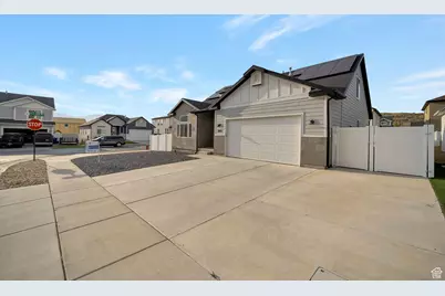 2019 E Harkers Way N, Eagle Mountain, UT 84005 - Photo 2