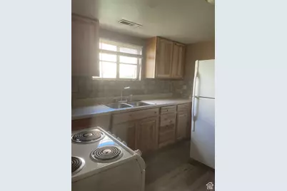 280 W 500 S, Price, UT 84501 - Photo 46