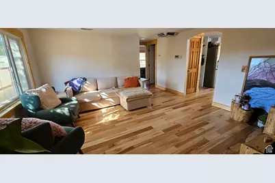 499 E 200 S, Moab, UT 84532 - Photo 2