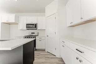 593 W Sungleam Ln, Saratoga Springs, UT 84045 - Photo 12