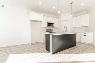 593 W Sungleam Ln, Saratoga Springs, UT 84045 - Photo 10