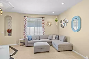 9083 S Enchanted Oak Ln, Sandy, UT 84094 - Photo 4