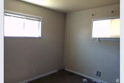 291 E 4300 S, Washington Terrace, UT 84405 - Photo 10