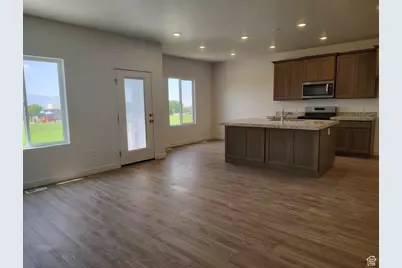 2057 N Loxley Dr, Tooele, UT 84074 - Photo 6