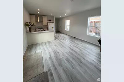 148 W 100 N #9, Nephi, UT 84648 - Photo 2