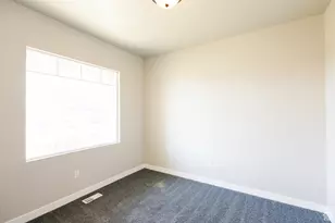 1077 S Red Barn Vw Dr, Santaquin, UT 84655 - Photo 16