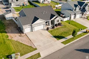 1077 S Red Barn Vw Dr, Santaquin, UT 84655 - Photo 2