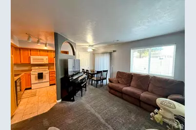 6900 S Florentine Way, West Jordan, UT 84084 - Photo 6