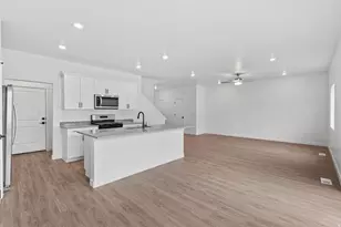 7136 Oquirrh Ranch Pkwy N, Eagle Mountain, UT 84005 - Photo 8