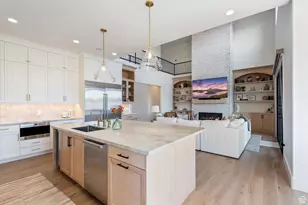 14598 S Canyon Edge Cir, Draper (UT Cnty), UT 84020 - Photo 42