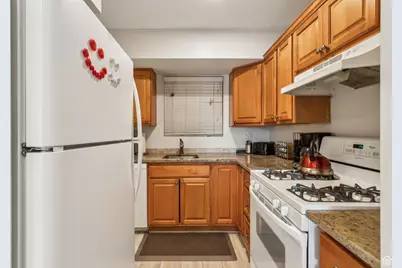 251 S 700 E #11, Salt Lake City, UT 84102 - Photo 6