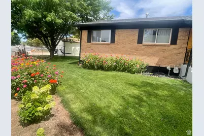 611 E Lagoon St, Roosevelt, UT 84066 - Photo 4