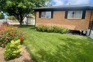 611 E Lagoon St, Roosevelt, UT 84066 - Photo 4