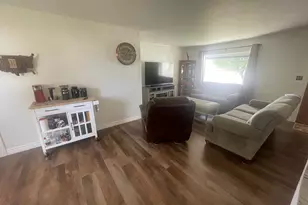 611 E Lagoon St, Roosevelt, UT 84066 - Photo 12