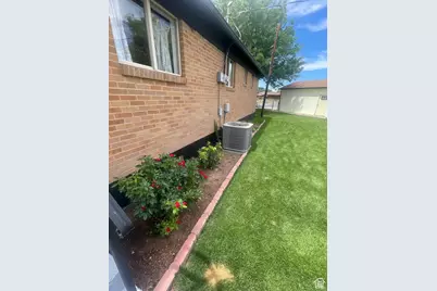 611 E Lagoon St, Roosevelt, UT 84066 - Photo 8