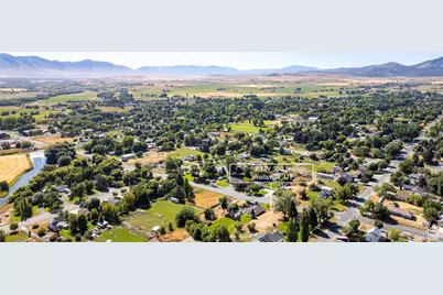 83 W 300 N #4, Wellsville, UT 84339 - Photo 12