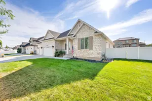 11716 S 2610 W, Riverton, UT 84065 - Photo 4