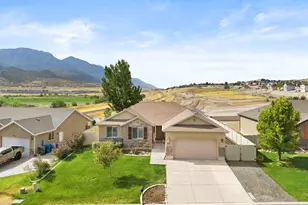 645 Stone Brook Ln, Santaquin, UT 84655 - Photo 2