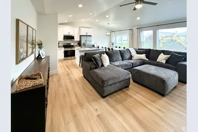 379 N Sunrise Dr, Garden City, UT 84028 - Photo 4