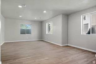 909 E Rosebud Ct, Draper, UT 84020 - Photo 34