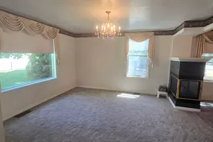 19 N Main, Levan, UT 84639 - Photo 4