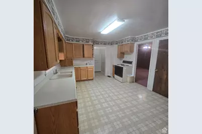 19 N Main, Levan, UT 84639 - Photo 22