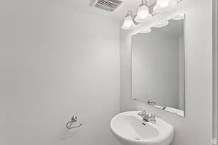 7217 N Clover Leaf Ln E, Eagle Mountain, UT 84005 - Photo 12