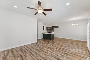 7217 N Clover Leaf Ln E, Eagle Mountain, UT 84005 - Photo 8