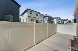 7217 N Clover Leaf Ln E, Eagle Mountain, UT 84005 - Photo 32