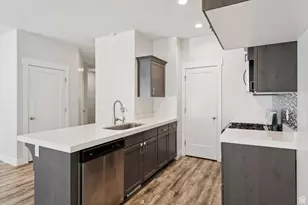 7217 N Clover Leaf Ln E, Eagle Mountain, UT 84005 - Photo 4