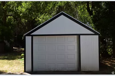 909 S Grant E, Ogden, UT 84404 - Photo 16