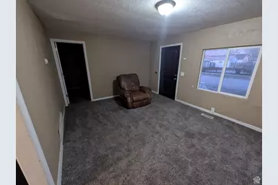 909 S Grant E, Ogden, UT 84404 - Photo 2