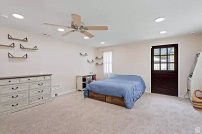 794 N Valeria Dr E, Layton, UT 84041 - Photo 18