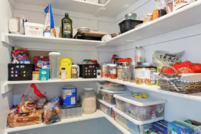 794 N Valeria Dr E, Layton, UT 84041 - Photo 12