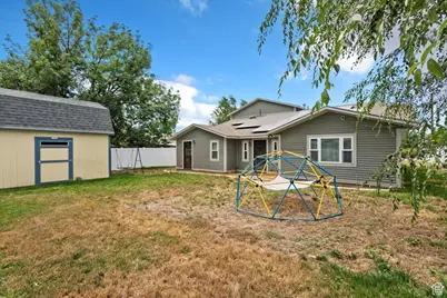 794 N Valeria Dr E, Layton, UT 84041 - Photo 30
