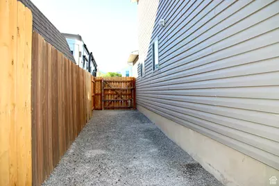 367 E 740 N, Tooele, UT 84074 - Photo 32